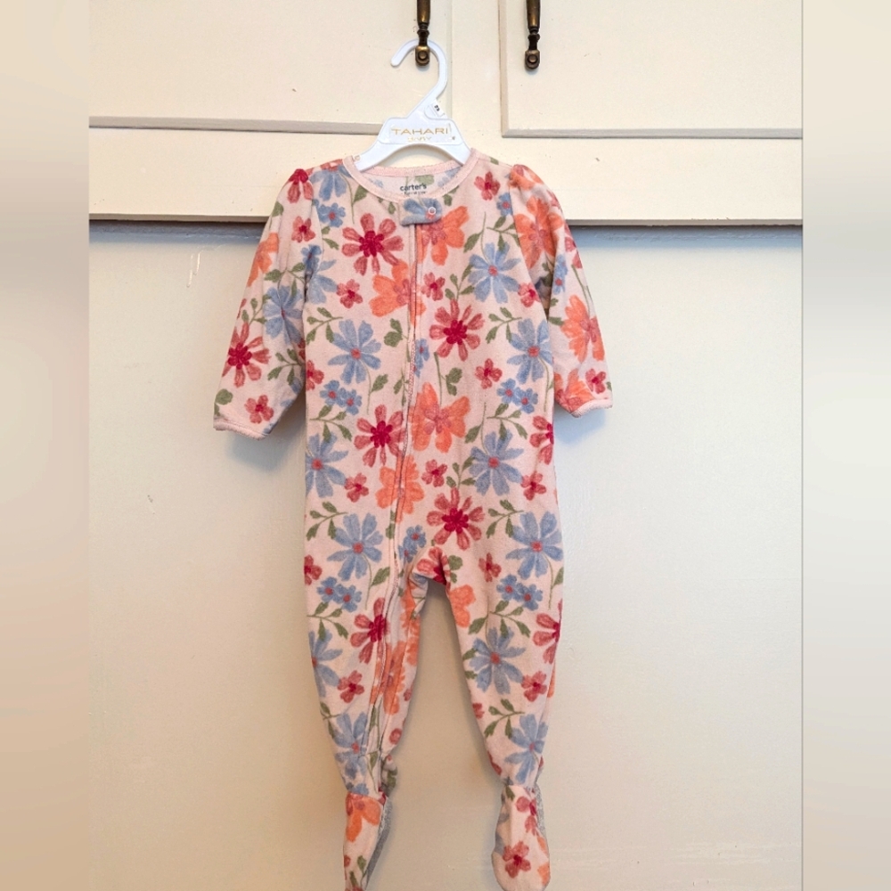 Sleeping baby clothes Pyjamas and sleeping bags